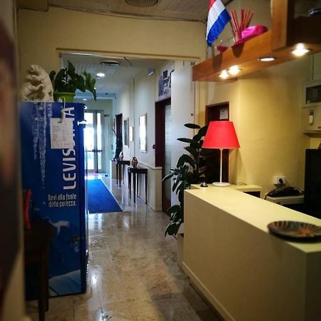 Hotel Riviera ริมินี ภายนอก รูปภาพ
