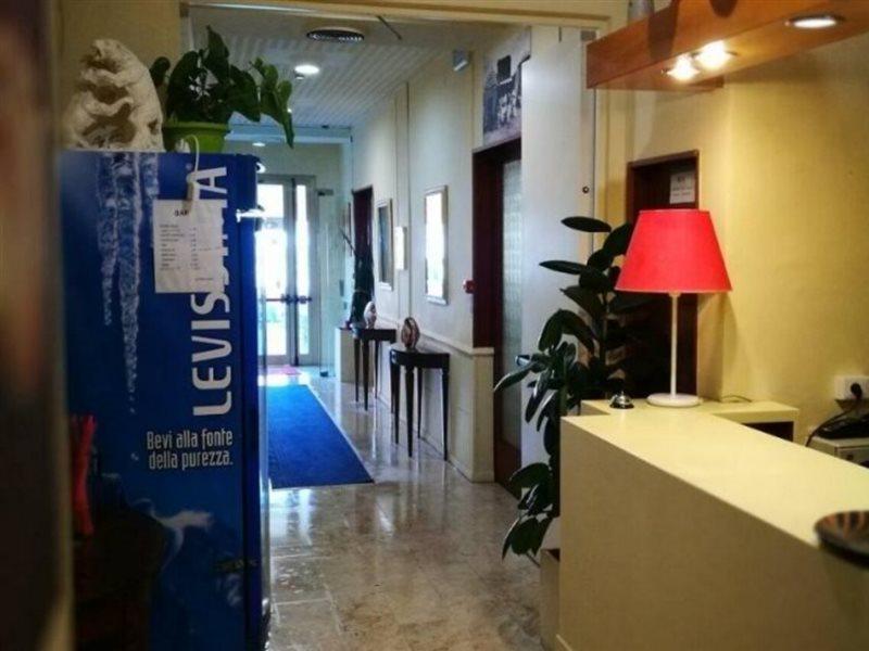 Hotel Riviera ริมินี ภายนอก รูปภาพ